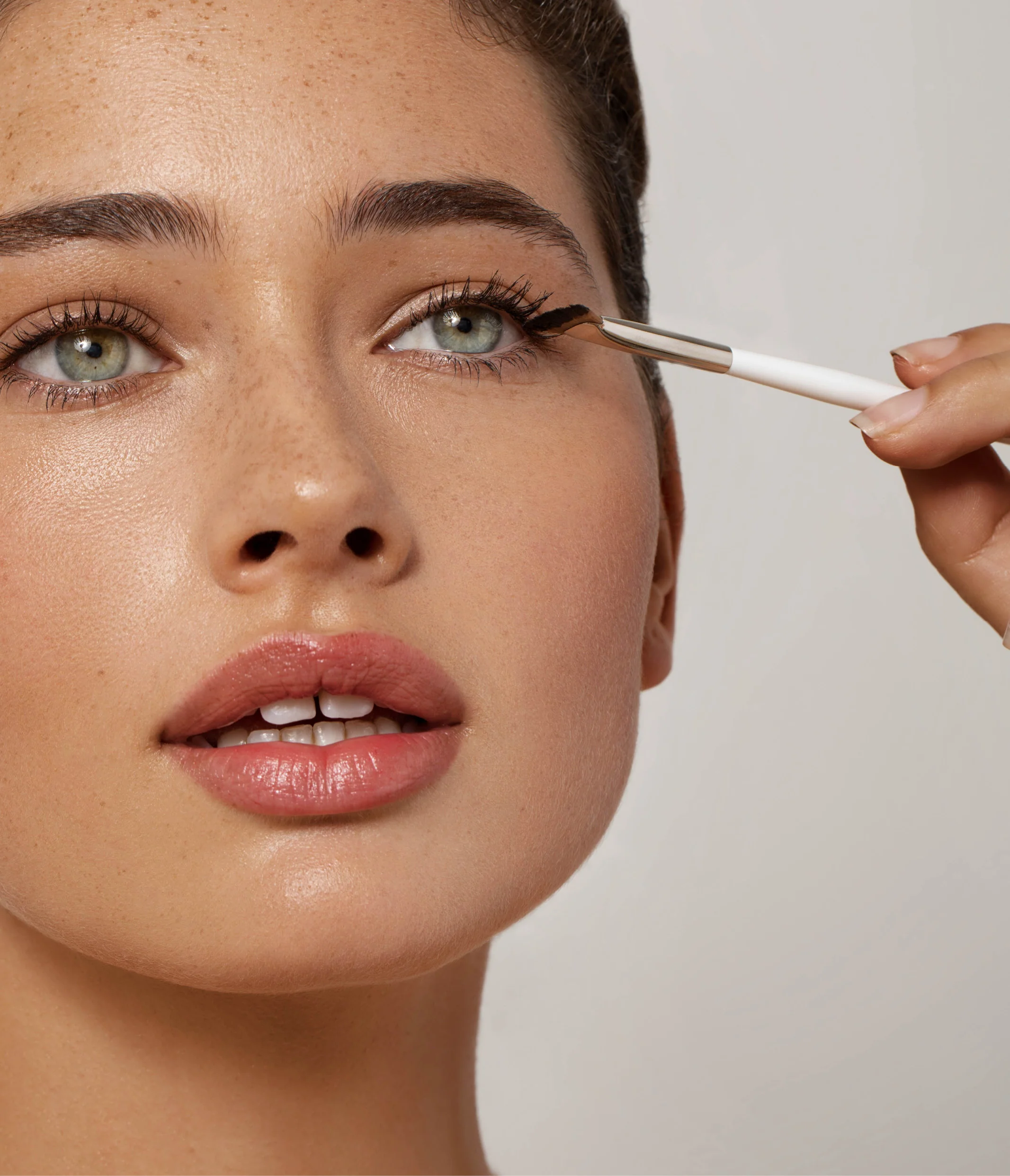 Mascara Fan Brush - Image 4